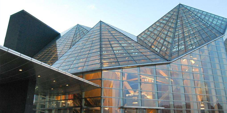 朝陽集團(tuán)玻璃切割一體機(jī)切割速度快，精度高